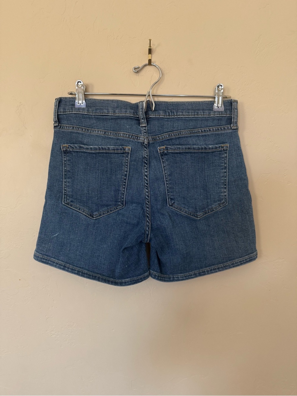 Banana Republic Mid Rise Denim Shorts Blue Stretch Casual Summer Size 27 - Picture 4 of 5